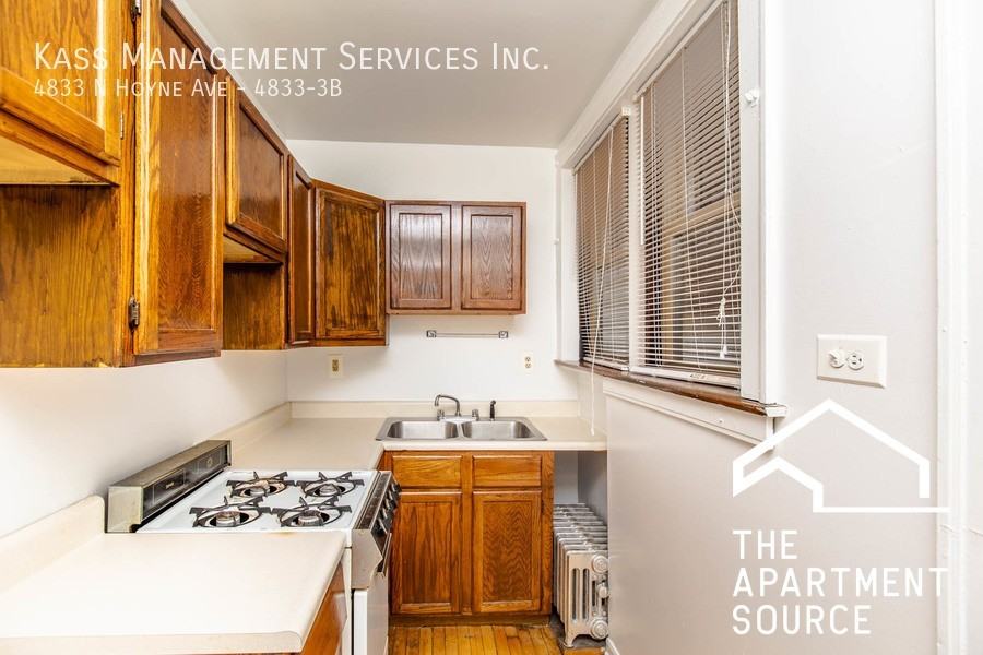 4833 N Hoyne Ave #3B - Photo 2 of 9