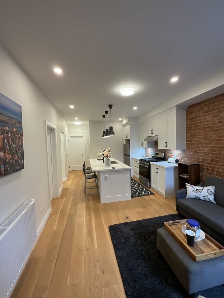 Dupont St & Spadina Rd #2 - Photo 4 of 15