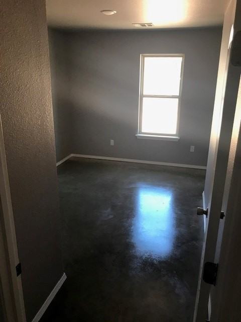 2605 S Roberts B - Photo 5 of 10