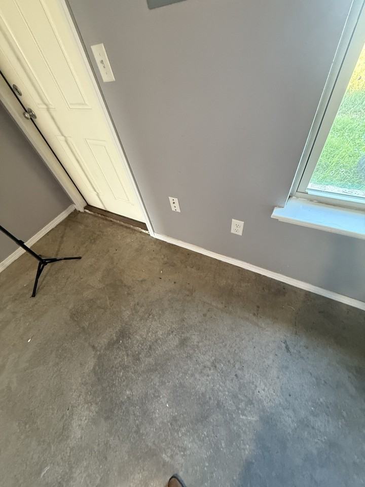 603 N Monroe B - Photo 2 of 10