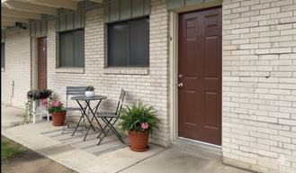 Spanish Vista Apartments - Photo 1 of 1