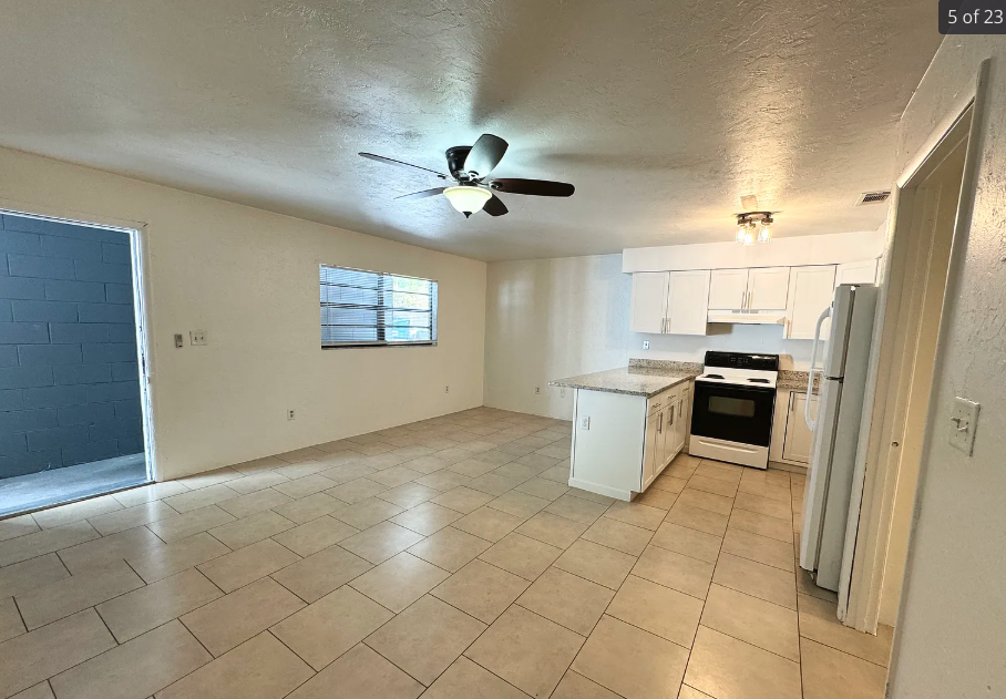 1242 NW 8th Ave - Photo 4 of 32