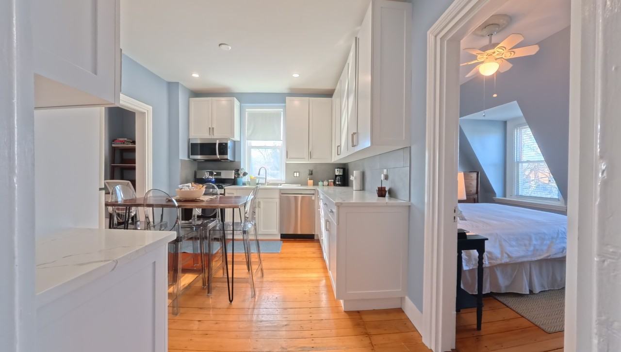 137 Walnut St #3 - Photo 7 of 19