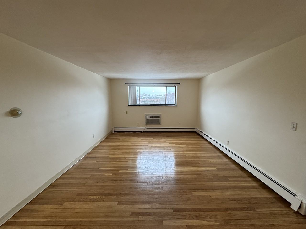 8 Riverside St #3-2 - Photo 2 of 12