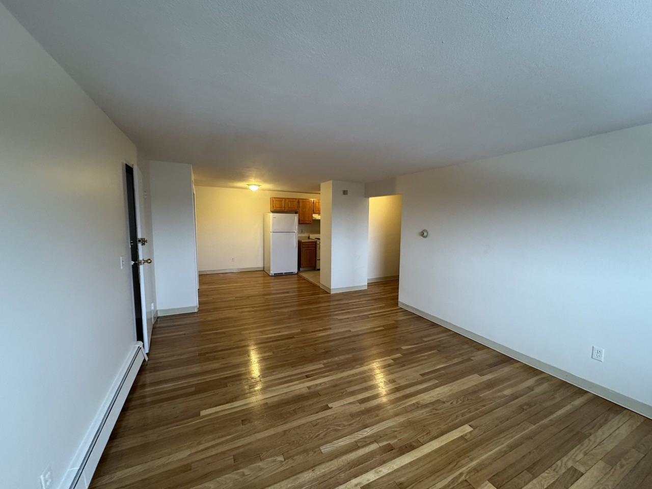 8 Riverside St #3-2 - Photo 3 of 12