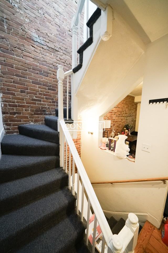 218 Hemenway St #2 - Photo 4 of 31