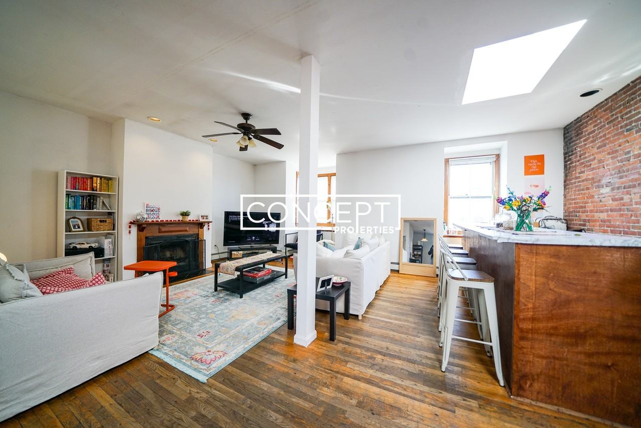 486 Massachusetts Ave #3 - Photo 3 of 33