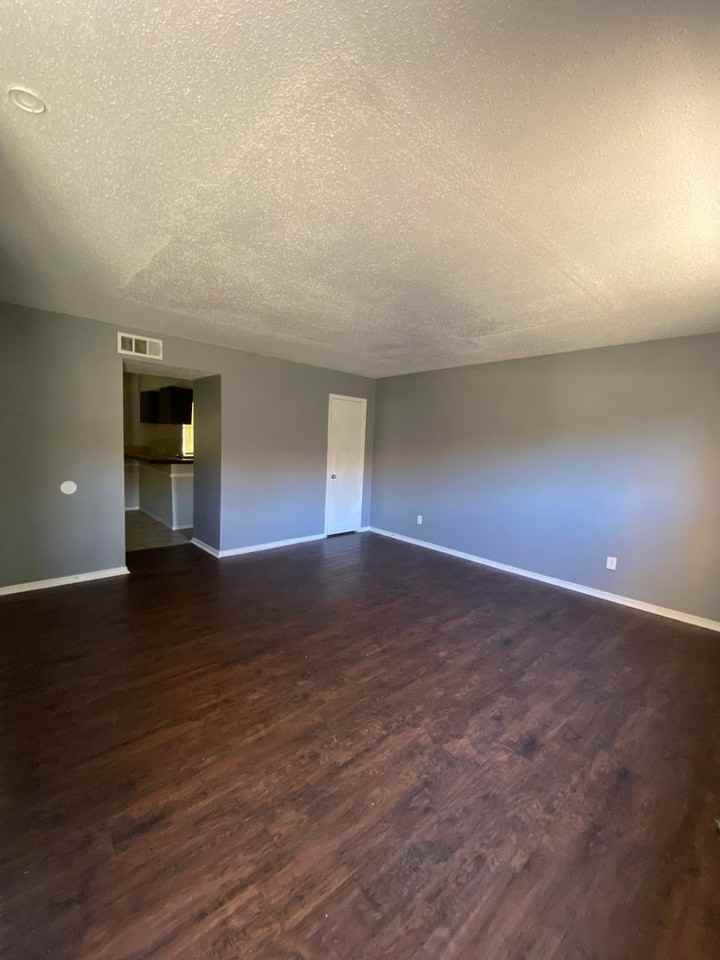 3758 N Nicklas Ave - Photo 3 of 24