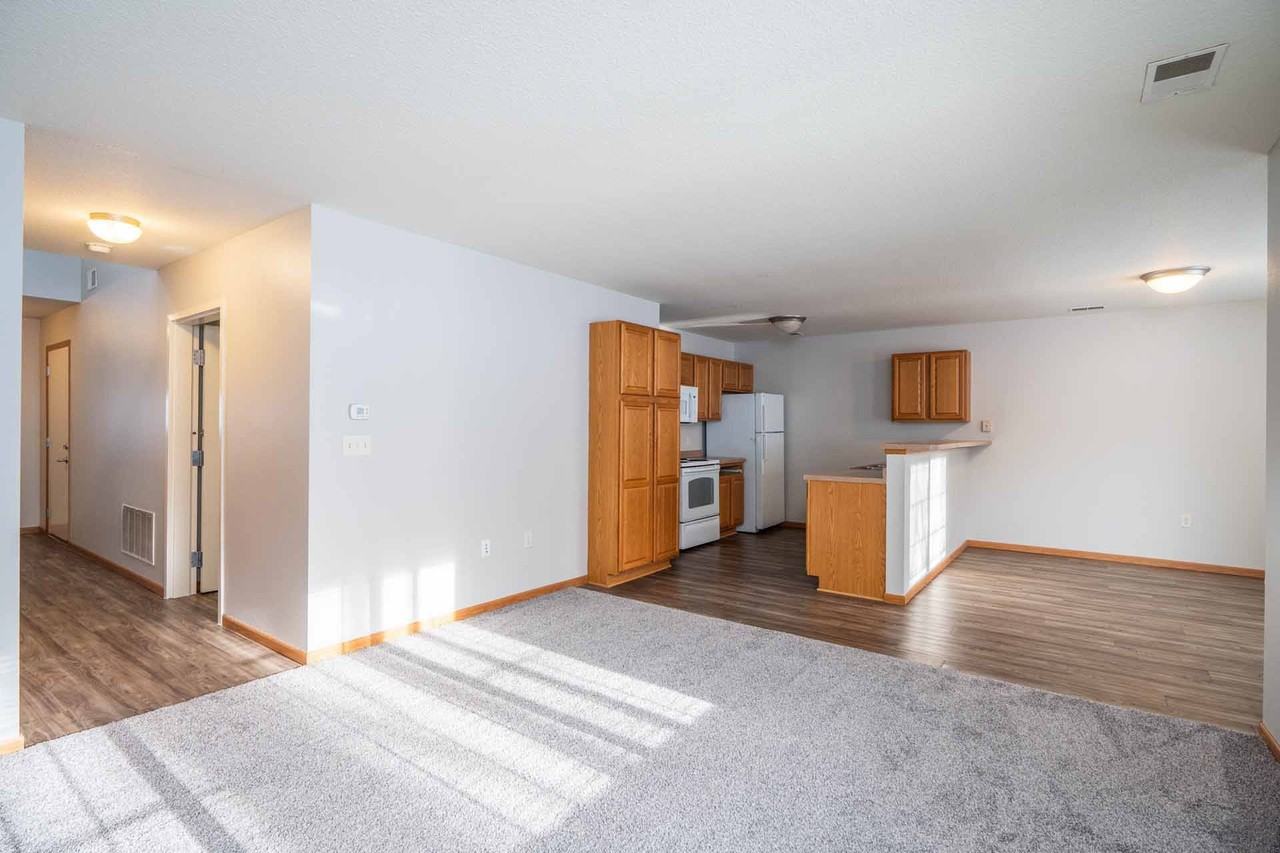 Jordan Valley Townhomes - Photo 6 of 28