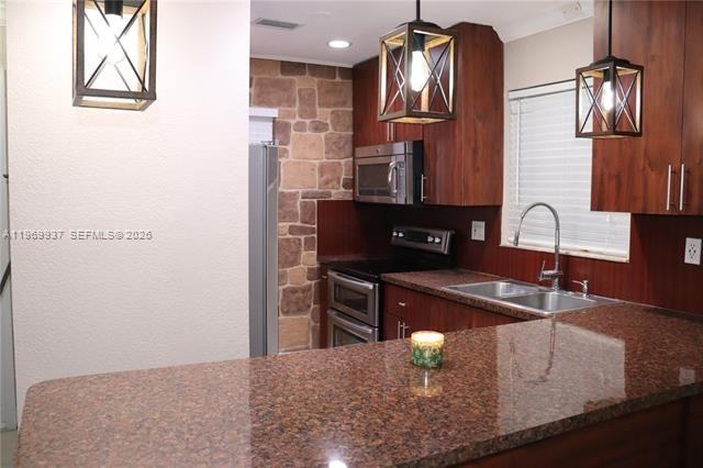 19259 Southwest 118th Place - Photo 7 of 32