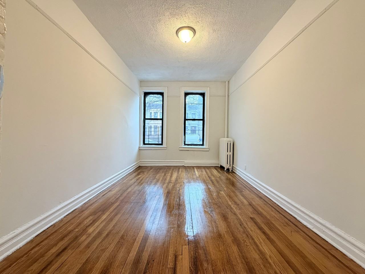 160 Fenimore St #1B - Photo 5 of 7