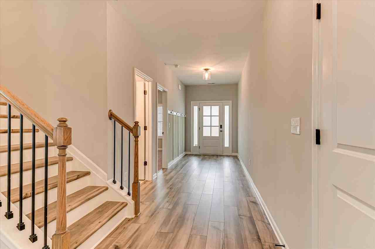 807 Kilworth Cir - Photo 5 of 50