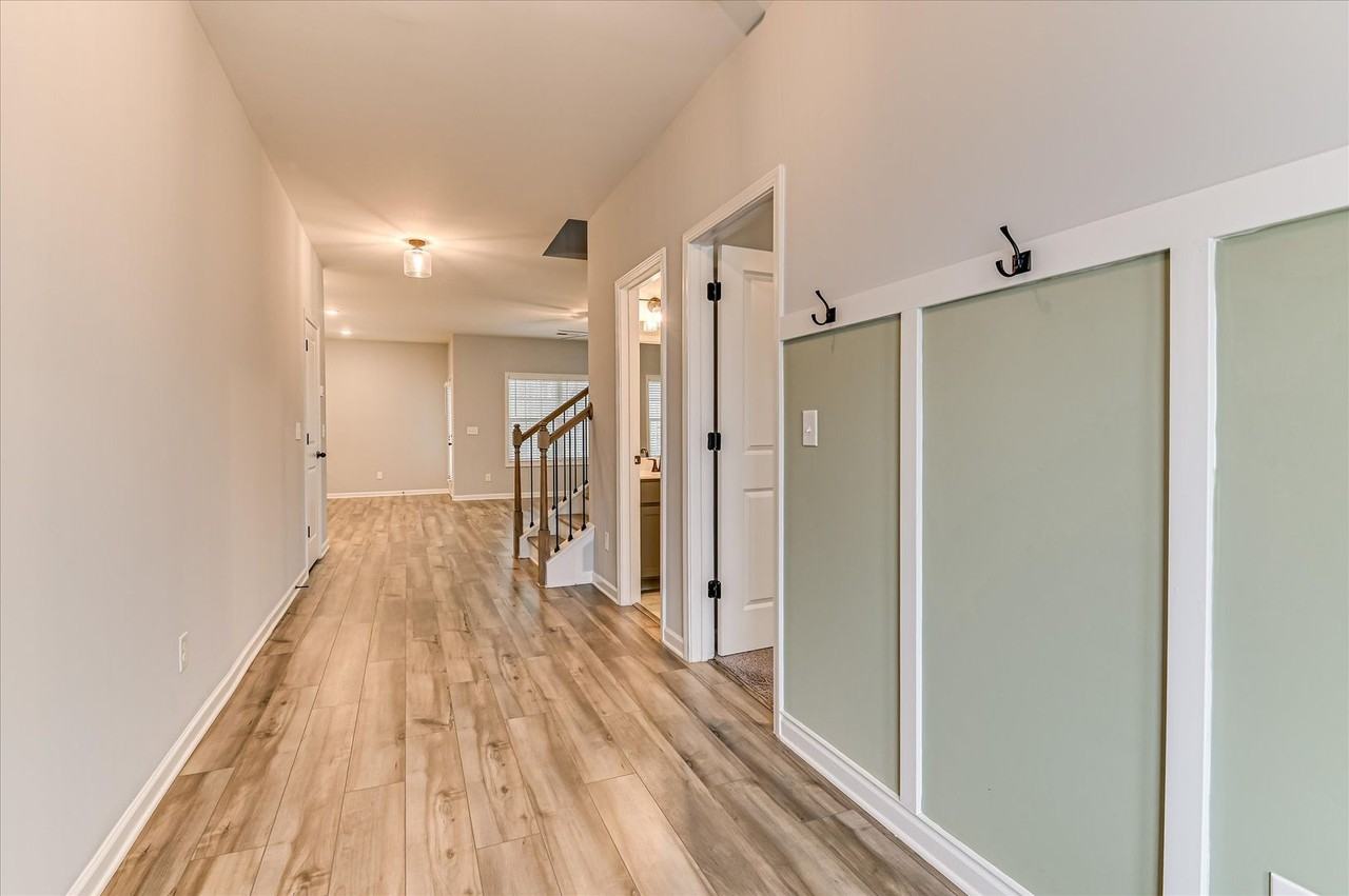 807 Kilworth Cir - Photo 7 of 50