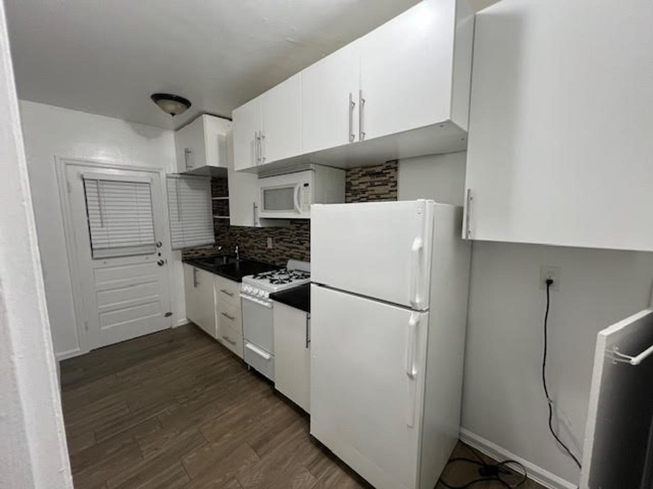 120 N Palmway - Photo 6 of 9