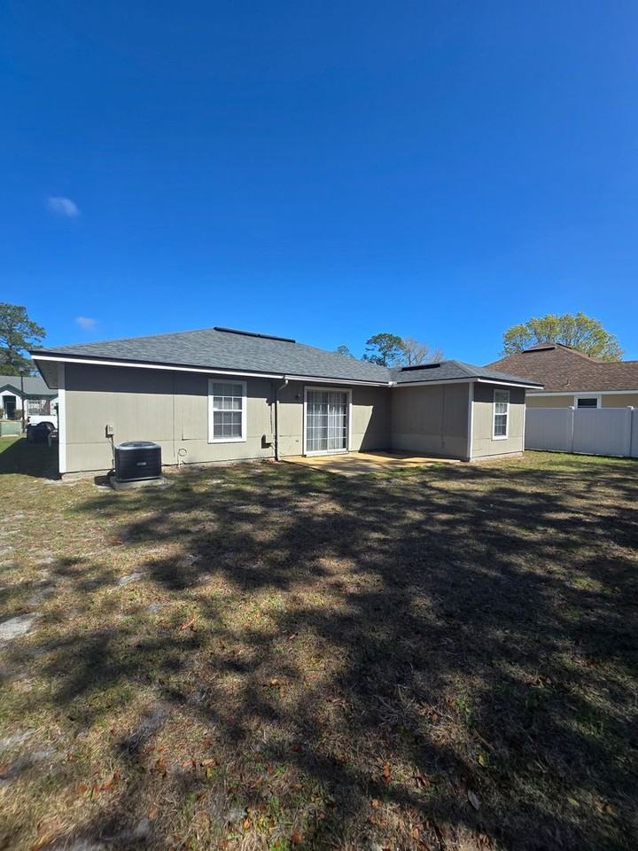 7910 Georgia Jack Dr N - Photo 2 of 17