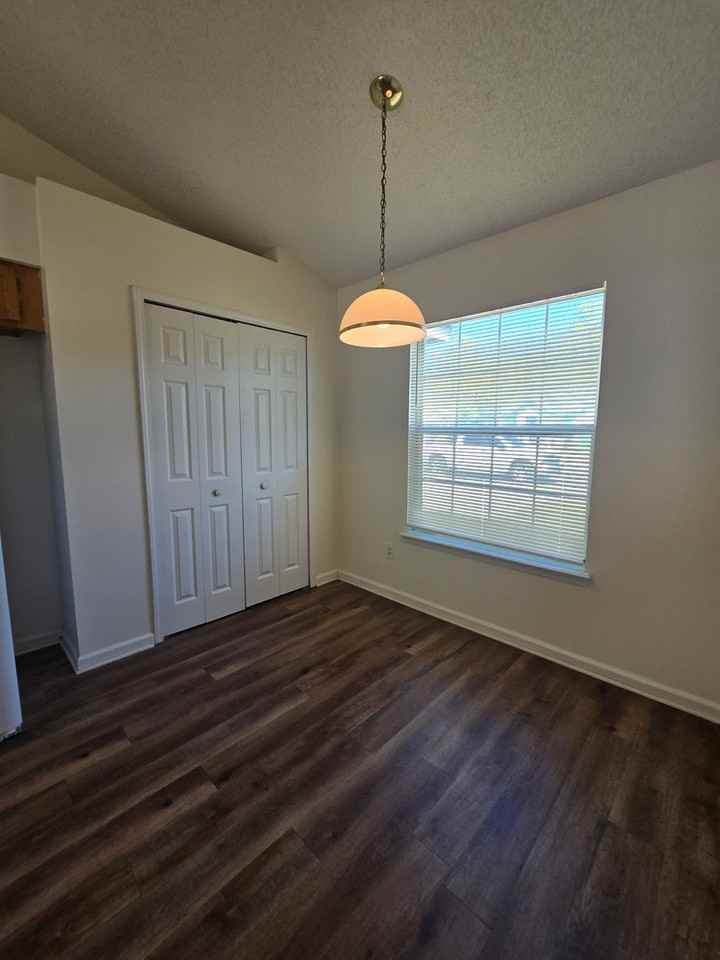 7910 Georgia Jack Dr N - Photo 3 of 17
