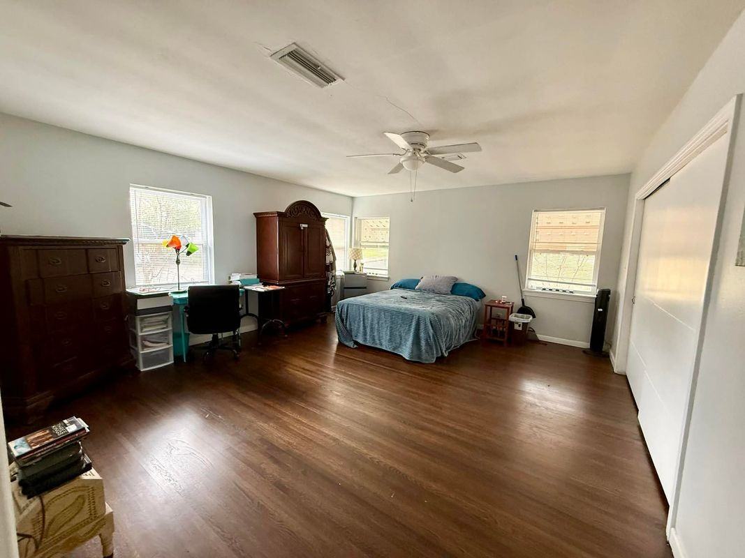 4101 Olive St - Photo 4 of 9