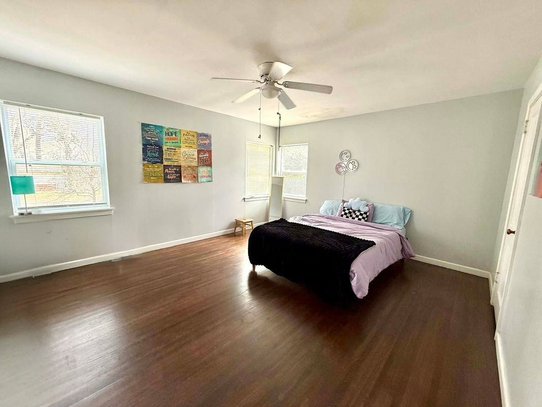 4101 Olive St - Photo 5 of 9