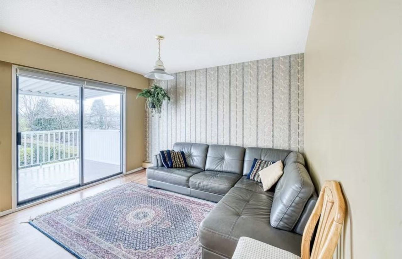 3700 Bargen Drive - Photo 6 of 22