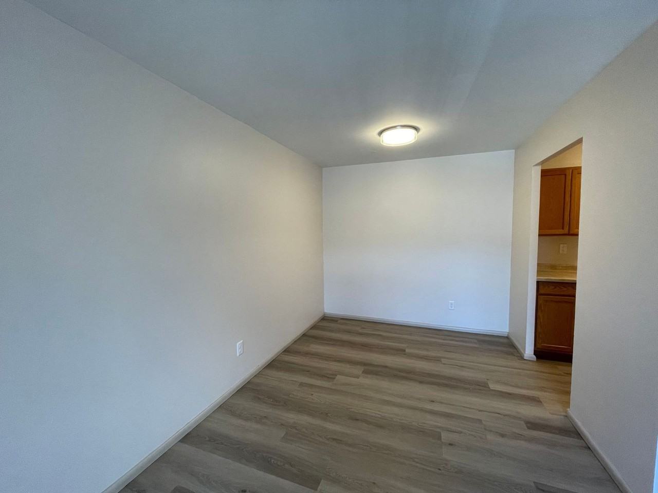 113 S Platten St - Photo 5 of 12