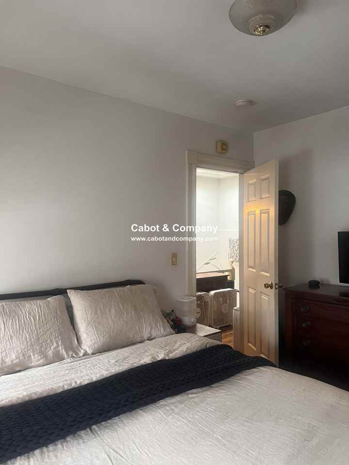 16 Mead St #3 - Photo 5 of 10