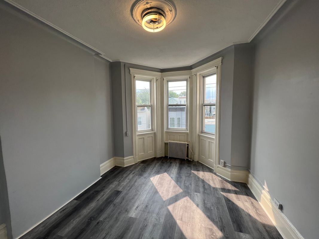 432 New York Ave ##6 - Photo 2 of 12