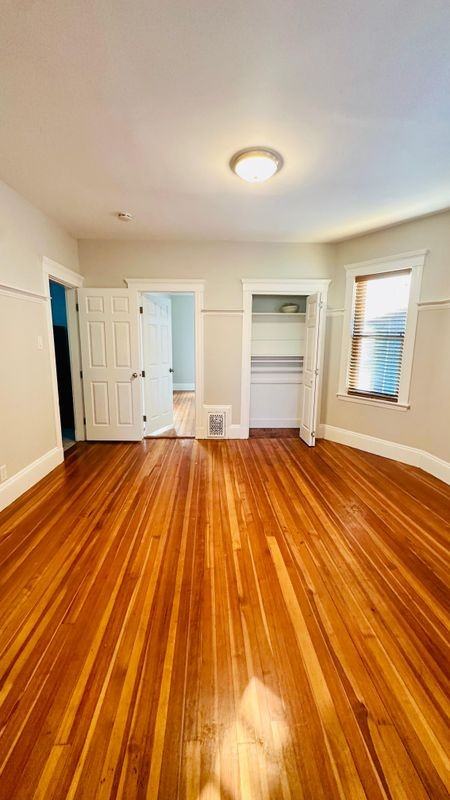 8 Groom St ##3rd - Photo 4 of 15