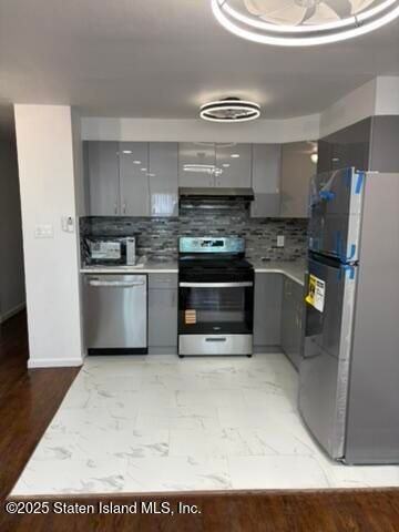 56 Whitaker Pl - Photo 3 of 16