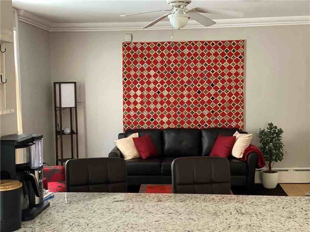 481 Pine St - Photo 4 of 18