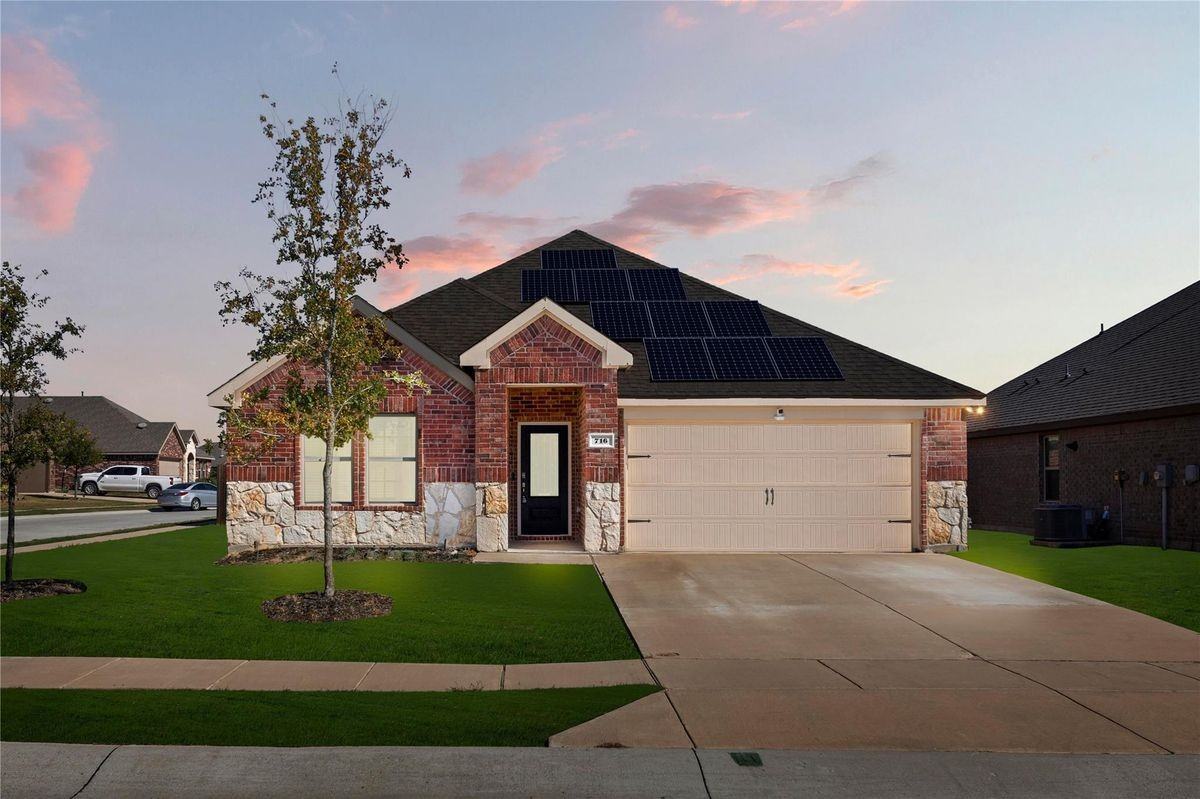 716 Rawhide Way - Photo 2 of 4