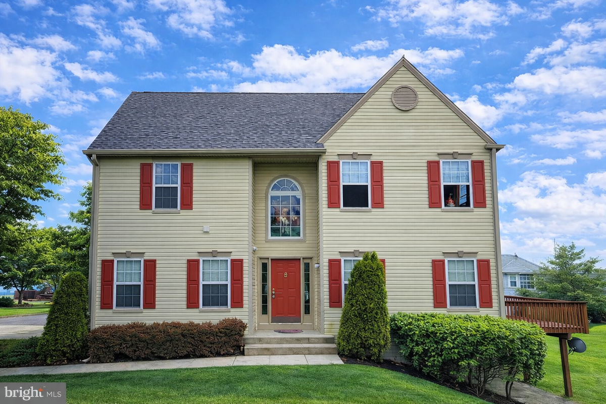 115 Farrington Ct - Photo 2 of 4