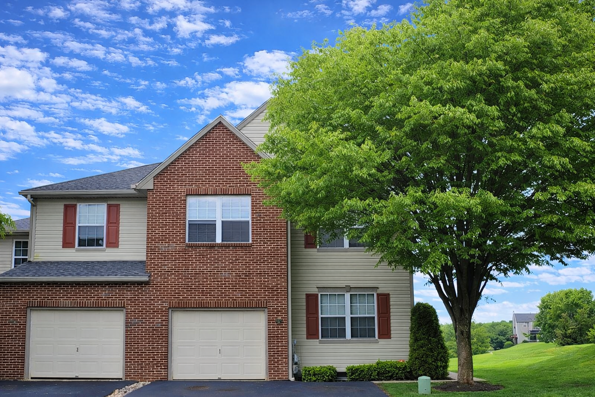 115 Farrington Ct - Photo 3 of 4