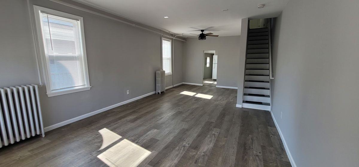 2011 Caspian Ave - Photo 2 of 7