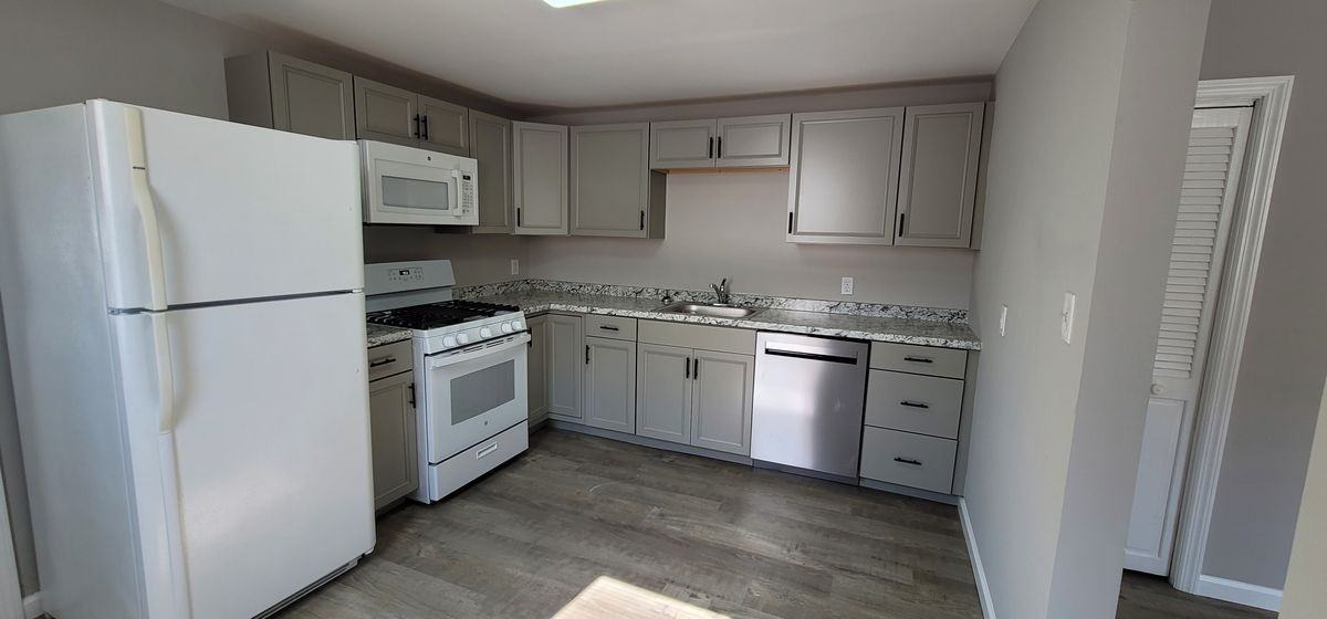 2011 Caspian Ave - Photo 4 of 7