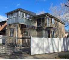 featured image of 6952 Cloverdale Blvd ##2