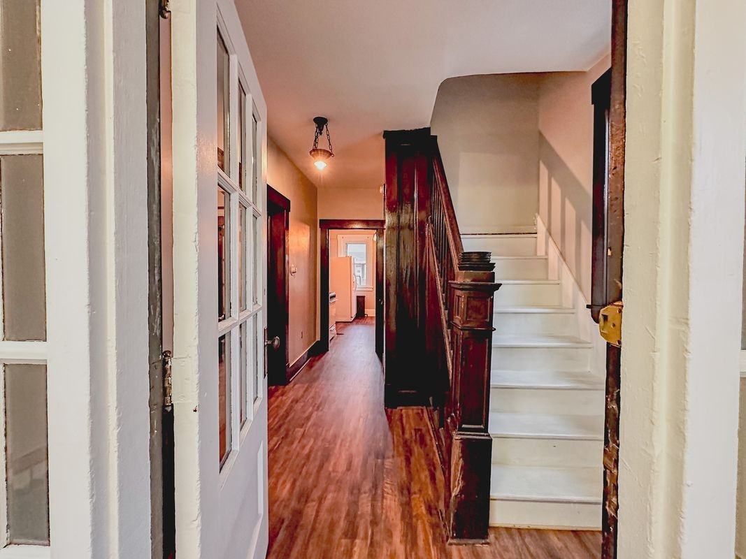 276 13th St ##1 - Photo 5 of 17