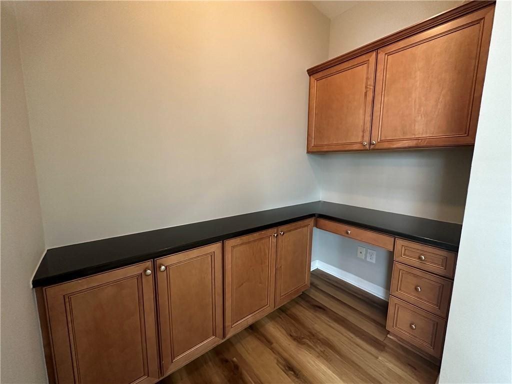 10827 Yorkwood St - Photo 5 of 38