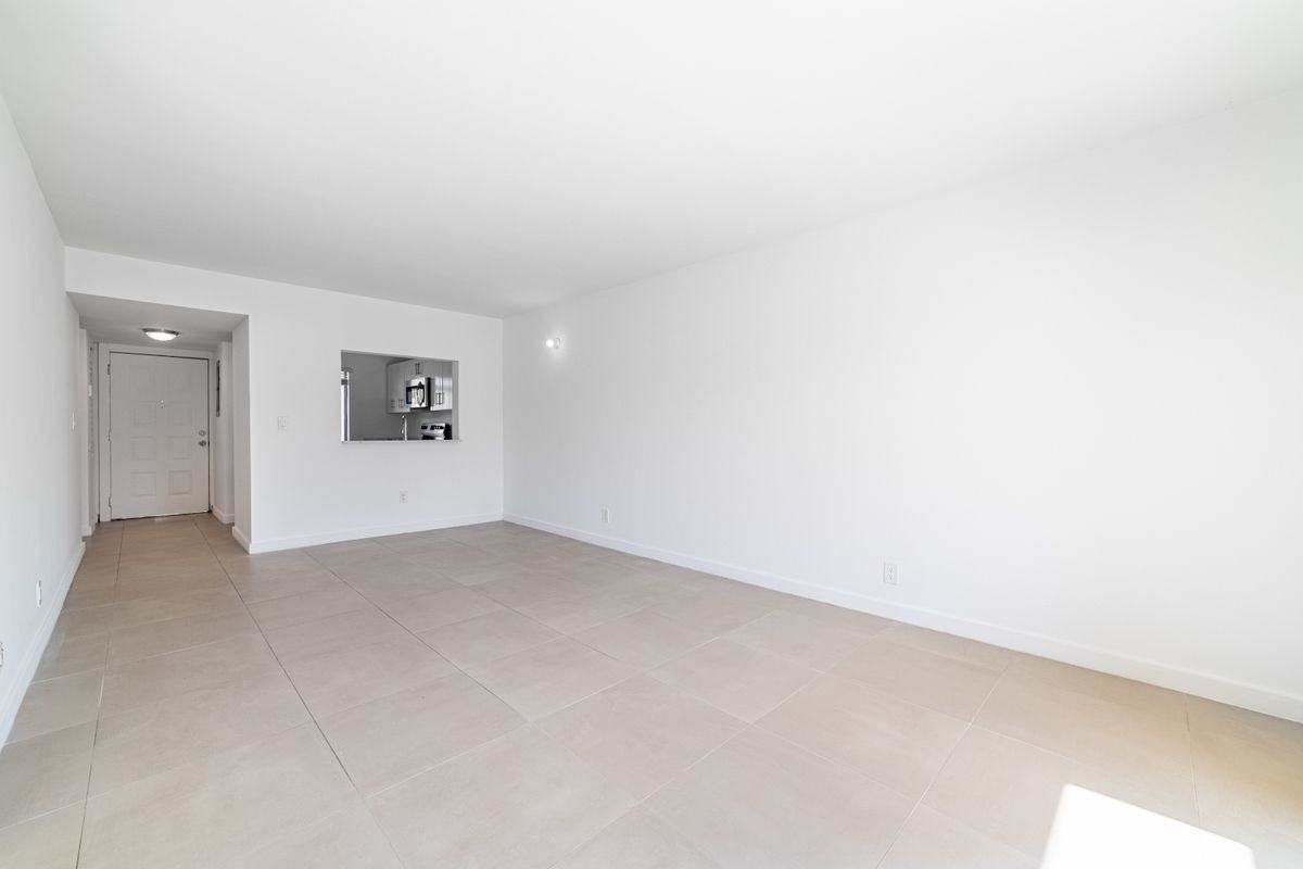 6660 Somerset Dr ##106 - Photo 5 of 25