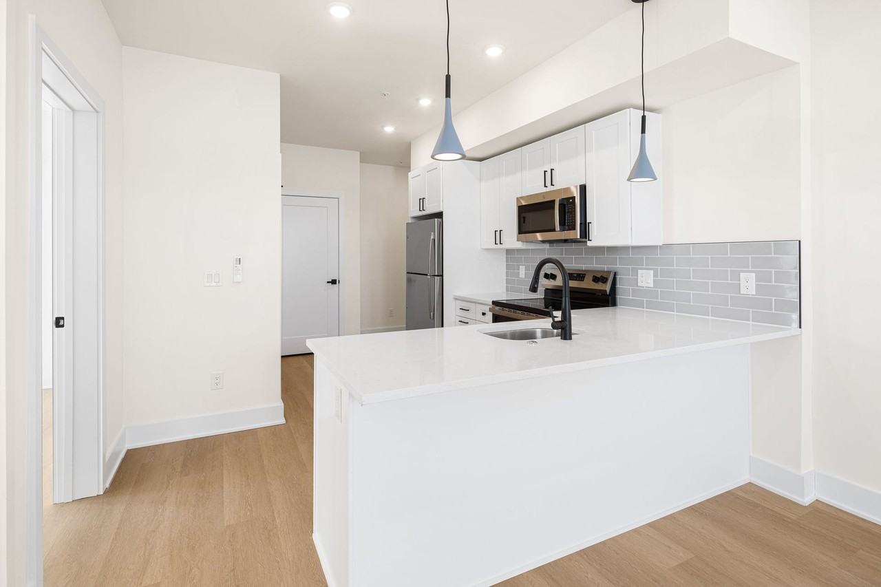 Welcome to Residence at North Park One - Photo 4 of 16