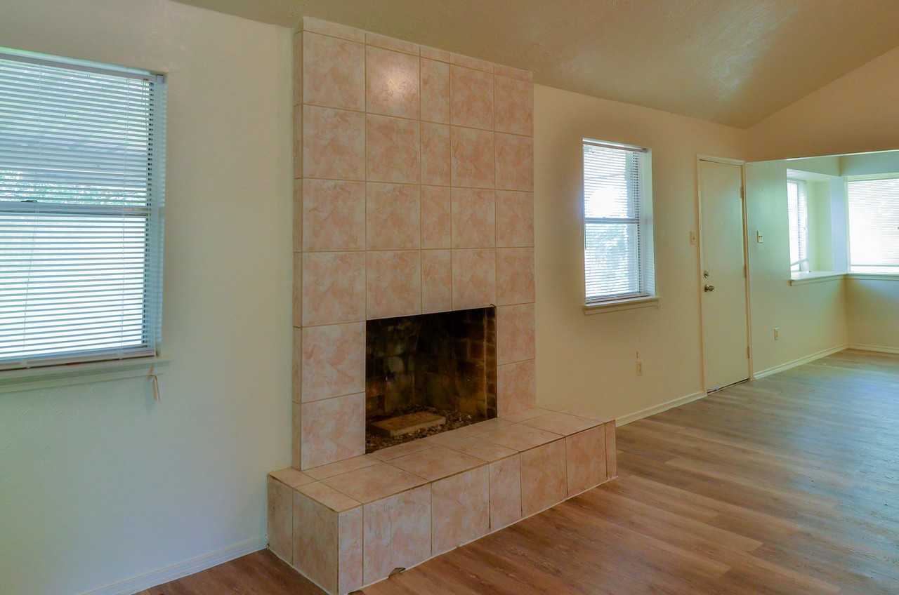 909 Noreda St - Photo 3 of 7