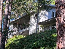 featured image of 216 W Oak St #2