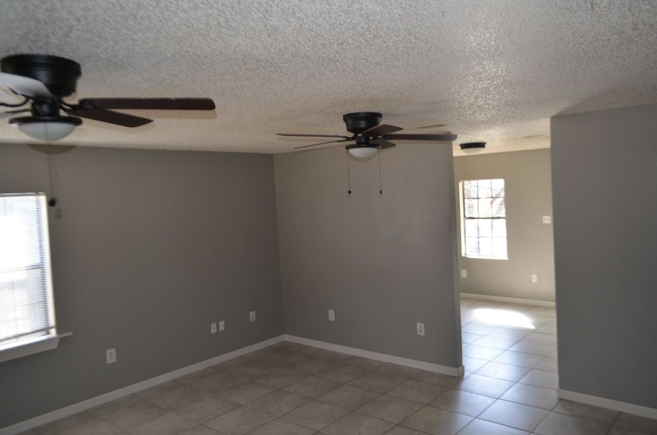 1951 Lightfoot Ln - Photo 5 of 18