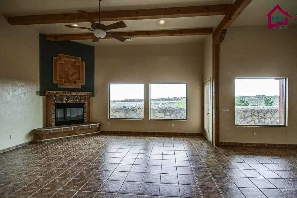 2585 Centennial St - Photo 2 of 19