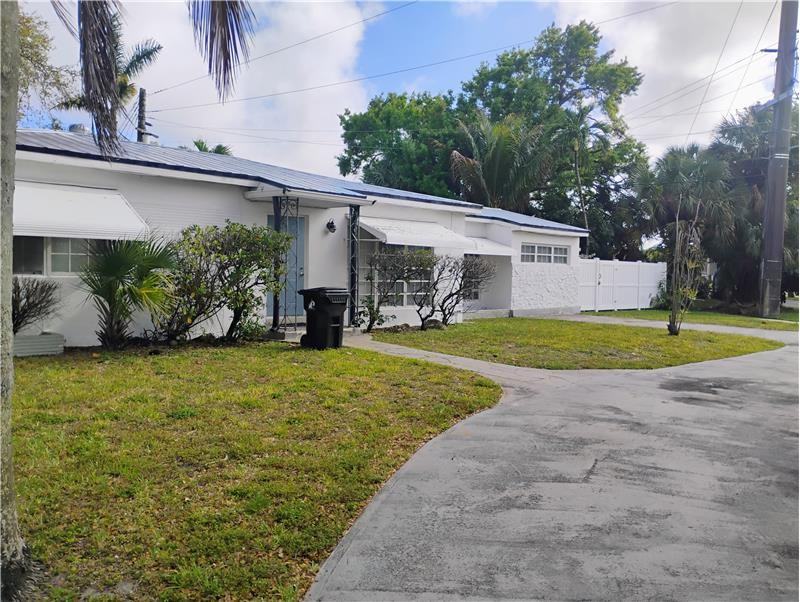 2600 Sw 9th Ave - Photo 2 of 25