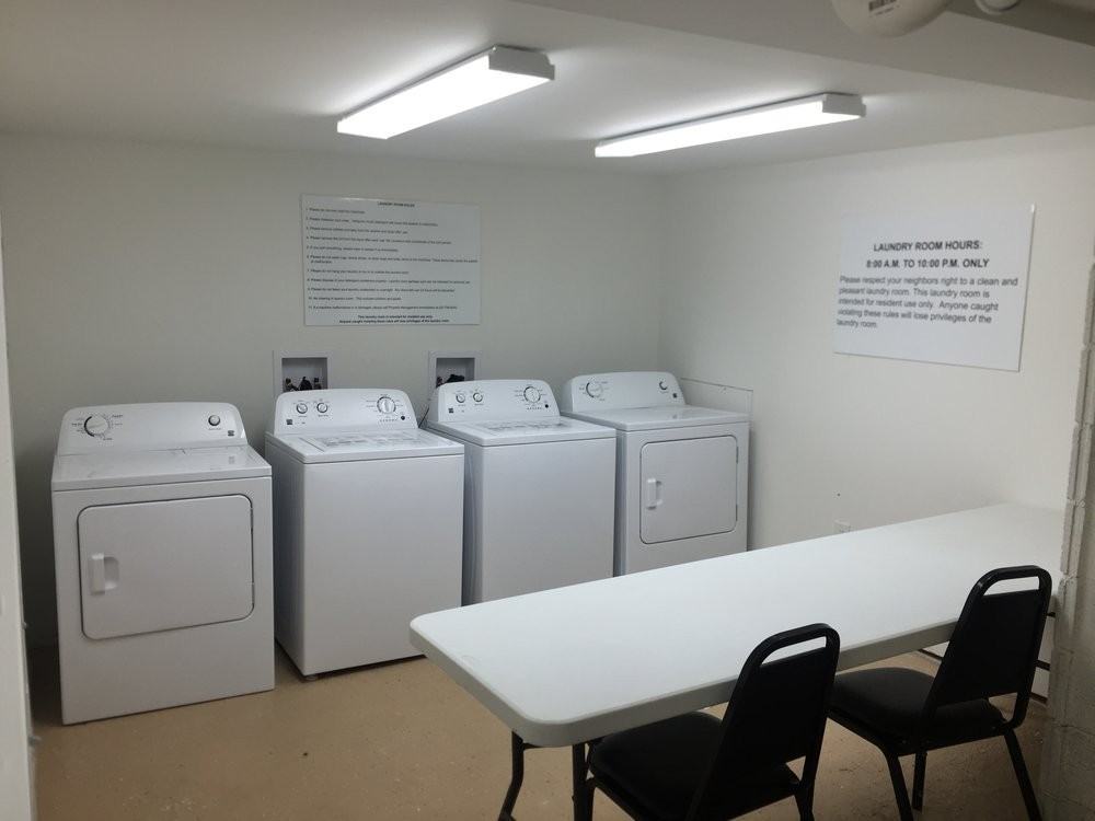 518 E 5th - Photo 3 of 7