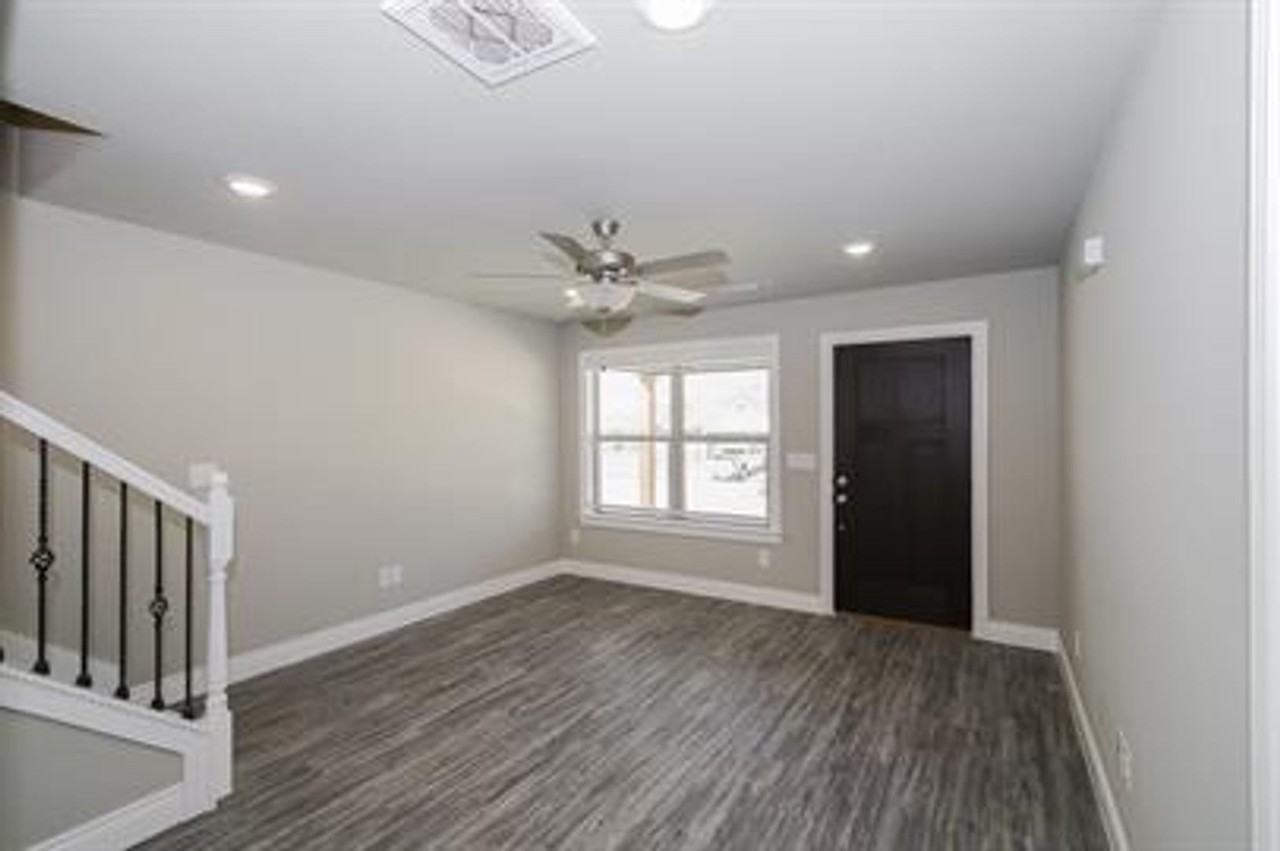 604 E Osage Trce - Photo 2 of 20