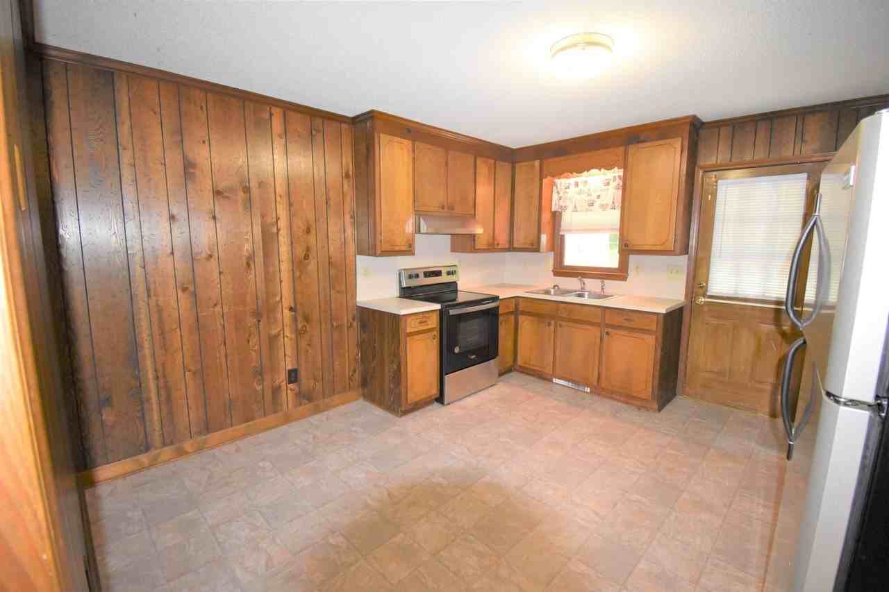 224 Pinecrest Dr - Photo 6 of 10