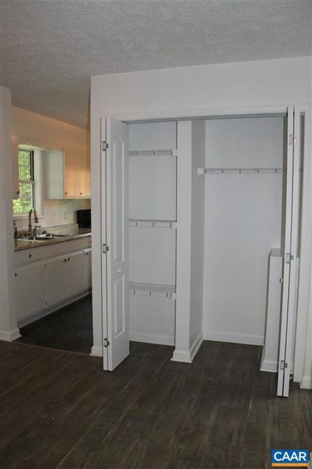 4 Jennings Dr - Photo 5 of 12