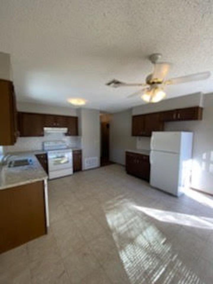 1220 Sequoyah St #A - Photo 3 of 36