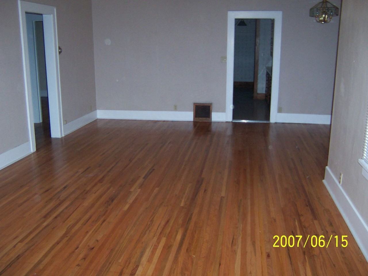 808 W Myrtle St - Photo 2 of 11